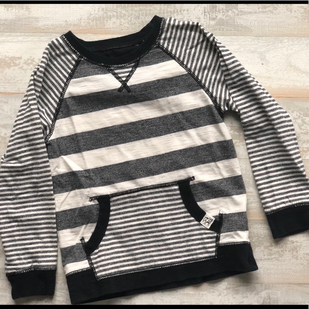 Boys stripped top!